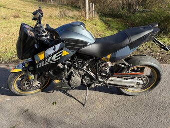 • KTM SuperDuke 990 • - 4