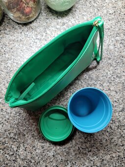 Nový dárkový set kosmetické taštičky a kelímku zn. Chilly - 4