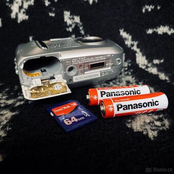 Kodak EasyShare CX7300 digitální fotoaparát - 4