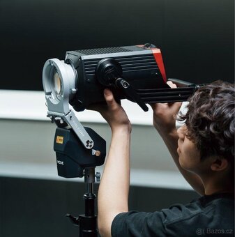 ULANZI Move LightGo Bowens Mount Light Controller - 4