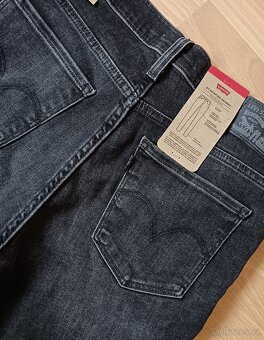 Nové dámské Levi's W27 L30 - 4