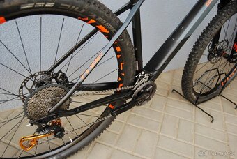 Cube Reaction 29 Carbon L - 4