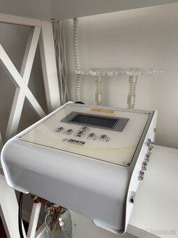 Multifunkční kosmetický přístroj - 4