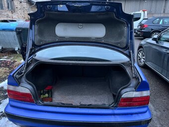 BMW E36 320i Coupe - 4