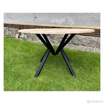 Masivní kulatý jídelní stůl - Home 140 cm - 4