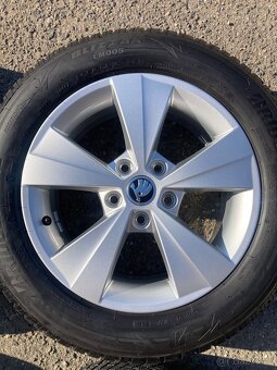 Skoda Octavia 4,zimni 205/60 r16-zanovní 7,5mm - 4