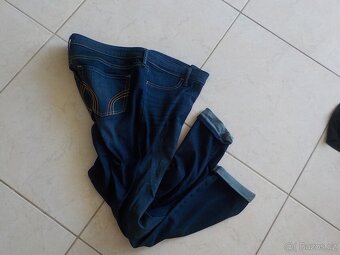 Hollister džiny vel 30 + tricko zdarma..pas 80+ elastan-žena - 4