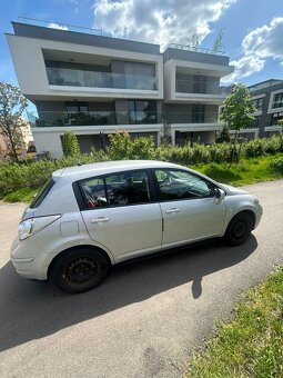 Nissan Tiida - 4