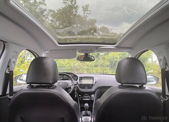 Peugeot 2008 120 VTI Allure - 4