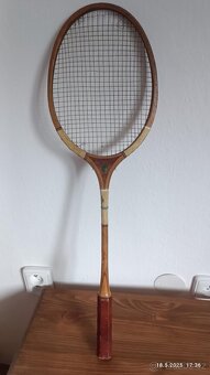 Staré dvě badmintonové pálky Artis - 4
