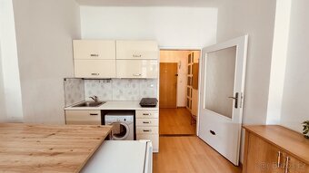 Pronájem byty 1+kk, 24 m2 - Praha - Žižkov, ev.č. 00054 - 4