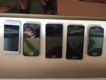 Prodám mobilní telefony Samsung - 4