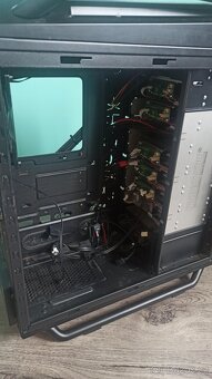 Počítačová herní skříň (PC case) - 4