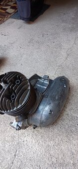 Motor jawa 250/353 - 4