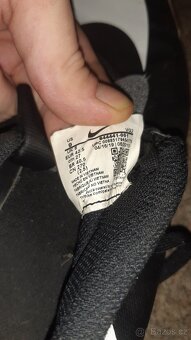 Sálová obuv - NIKE - EUR 42,5 - 4