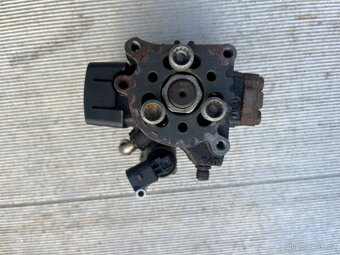 Vysokotlaké čerpadlo VW - Škoda 1.6 TDI 03L130755E - 4