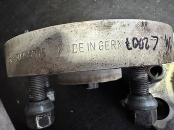 Prodám rožšiřovací podložky HR na Jeep Wrangler 2007 + - 4