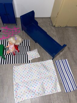 Nábytek Ikea Huset + panenky - 4