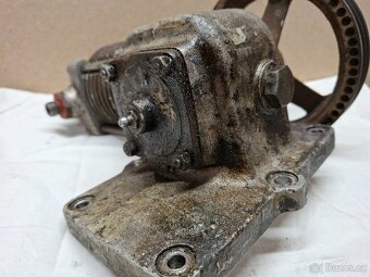 Kompresor AVIA A30, Jikov 129 - 4