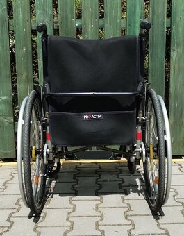 027-Mechanický invalidní vozík - 4