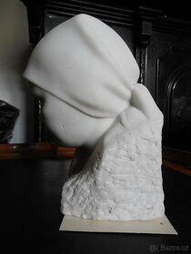 Socha busta dívka mramor - 4