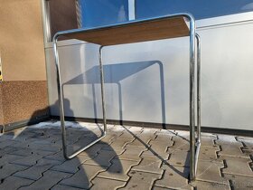 Chromový odkládací stolek - 4