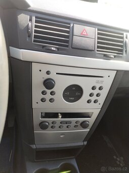 Opel Meriva .7 CDTI rok 2004 klima funkční - 4