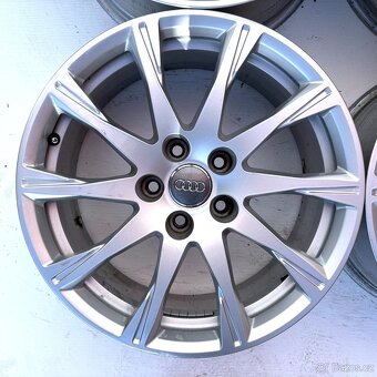 ALU AUDI A4 B7 B8 B9 A6 A3 Q3 17" 5X112 ET38 - 4
