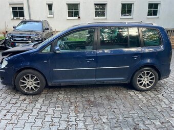 Volkswagen Touran - 4