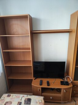 Obývací stěna použitá ve velmi dobrém stavu - 4