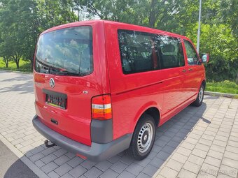 VW T5 TRANSPORTER 1.9 TDI 75kW/ 9 MÍST/188 900KM/KLIMA/TAŽNÉ - 4