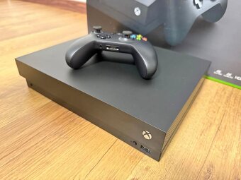 Xbox One X 1TB - 4