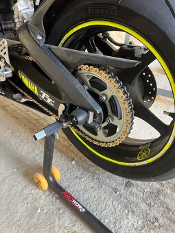 Yamaha yzf R6 - 4
