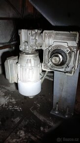 Podávací šnek - 4