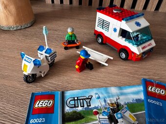 LEGO CITY 60023 sanitka, hasiči, motorka policie - 4