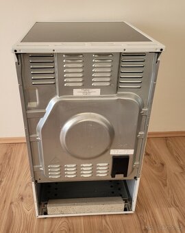 Volně stojící sporák s troubou zn. Mora - 4