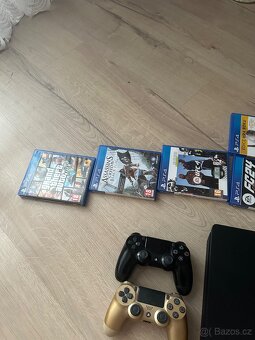 Playstation 4 slim 1TB - 4