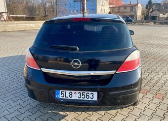 Opel Astra H - 4