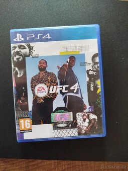 PlayStation 4 vyborny stav - 4