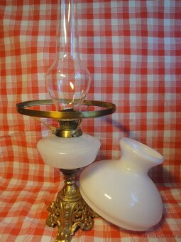 pěkná stará funkčí petrolejová lampa - 4