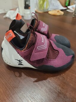 Dámské lezečky Vertika Soft (36) značka SIMOND - 4