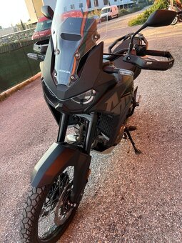 Honda CRF 1100 L Africa Twin (2023) stav nového, 16 tis.km - 4