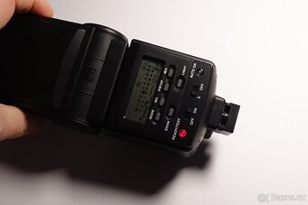 Jessops 360AFDC blesk se zoomem - 4