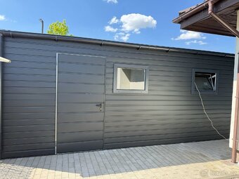 Moderní plechová garáž 6x6 se sekčními vraty - 4
