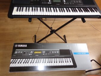 Keyboard Yamaha PSR EW300 + stojan + pedál - 4