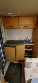 Prodám karavan caravelair. - 4