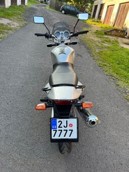 Honda 250 CBF - 4