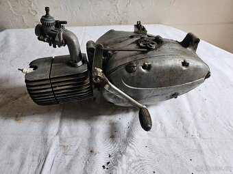 Motor jawa mustang, pionyr 21 - 4
