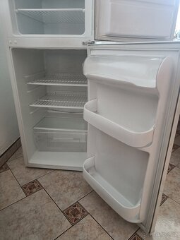 Nižší lednice značky Zanussi - 4