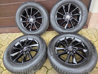 Téměř nová zimní sada Škoda KAROQ, SEAT ATECA 16" 215/60/16 - 4